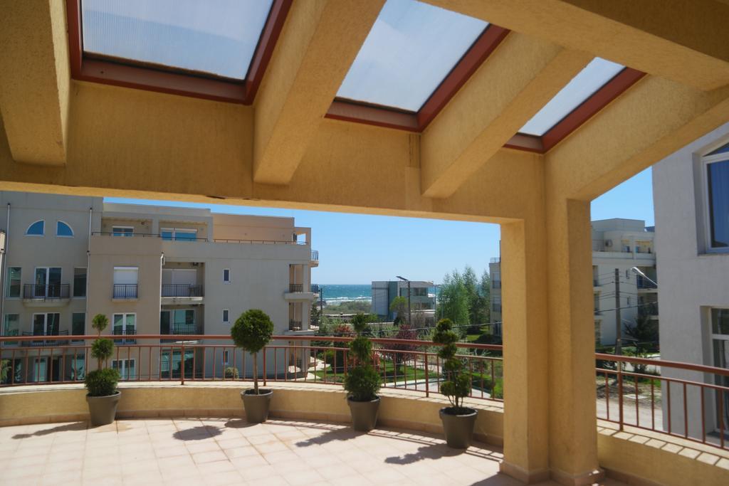 Hotel Raluca à Năvodari Extérieur photo